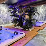 Le Relais Du Beffroi & Bed & Breakfast 4*
