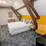 Le Relais Du Beffroi & Bed & Breakfast 4*
