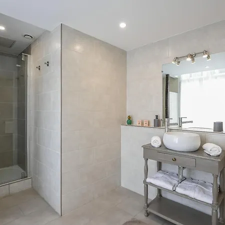 Le Relais Du Beffroi & 4*
