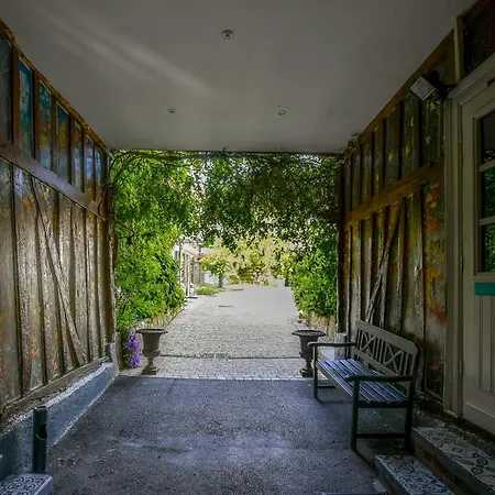 Le Relais Du Beffroi & לינה וארוחת בוקר