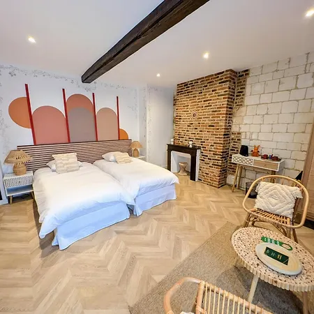 Le Relais Du Beffroi & Bed and Breakfast 4*