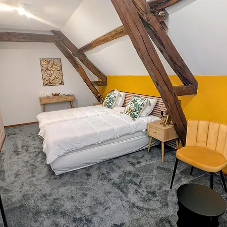 Le Relais Du Beffroi & Bed and Breakfast 4*